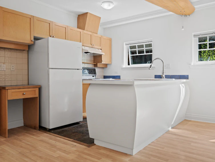 3027 W 7th Avenue, Vancouver, BC, V6K 1Z7 - 11