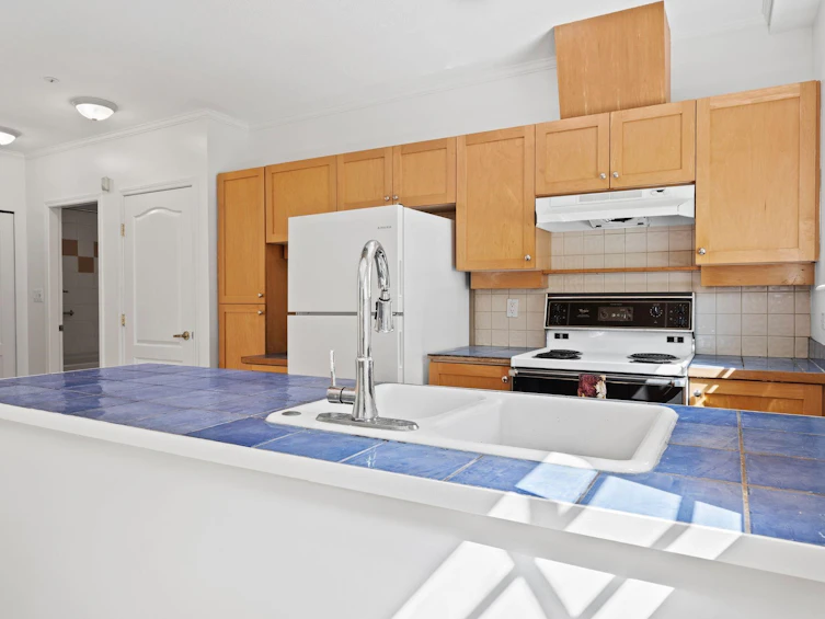 3027 W 7th Avenue, Vancouver, BC, V6K 1Z7 - 6