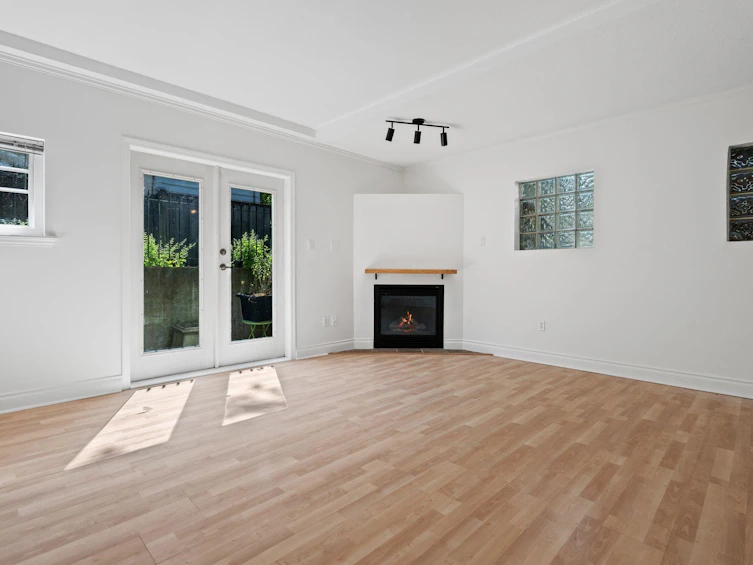 3027 W 7th Avenue, Vancouver, BC, V6K 1Z7 - 16