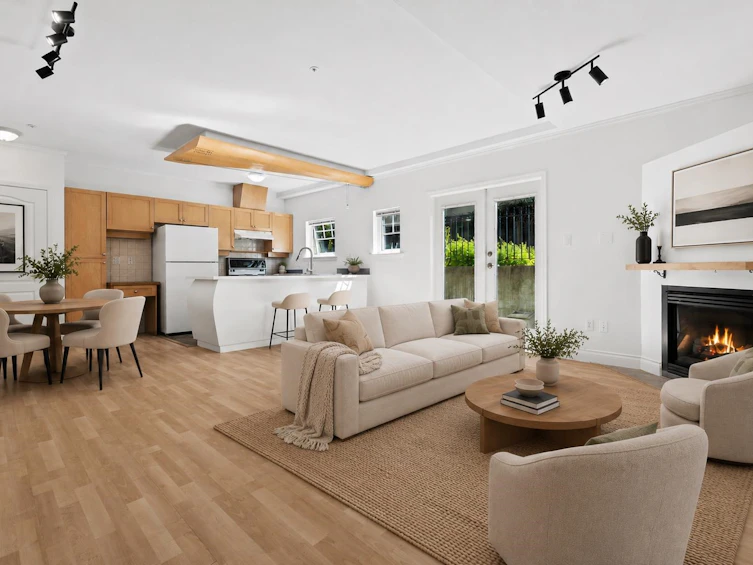 3027 W 7th Avenue, Vancouver, BC, V6K 1Z7 - 3