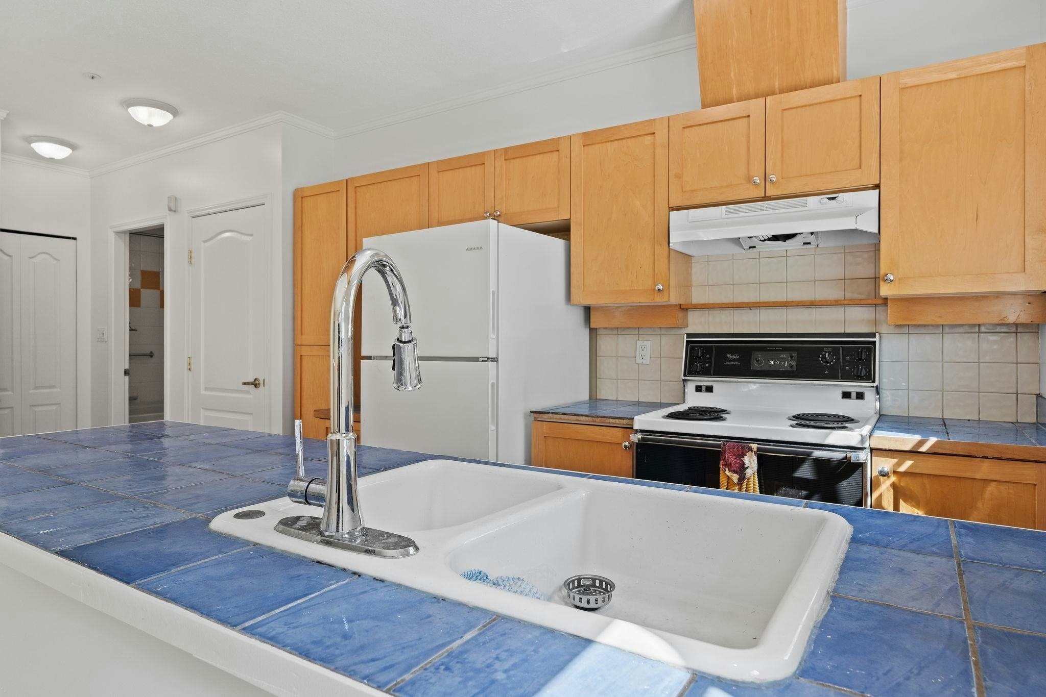 3027 W 7th Avenue, Vancouver, BC, V6K 1Z7 - 9