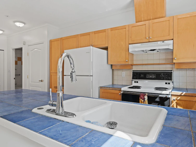 3027 W 7th Avenue, Vancouver, BC, V6K 1Z7 - 9