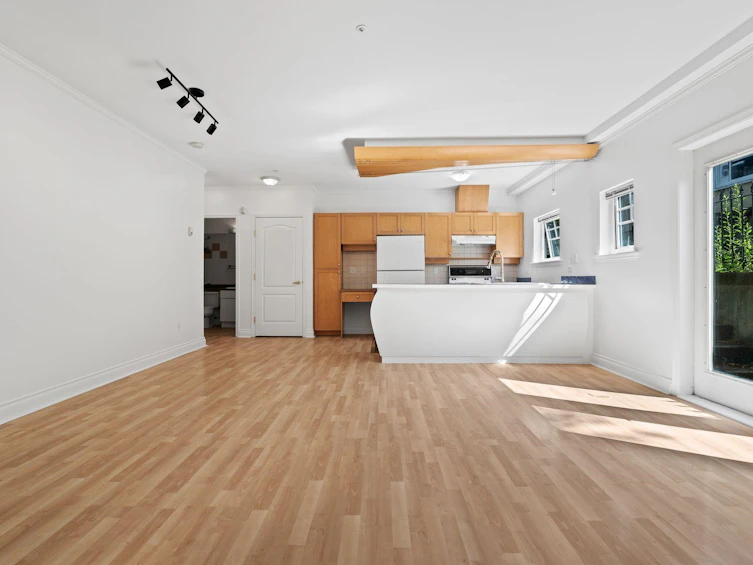 3027 W 7th Avenue, Vancouver, BC, V6K 1Z7 - 13