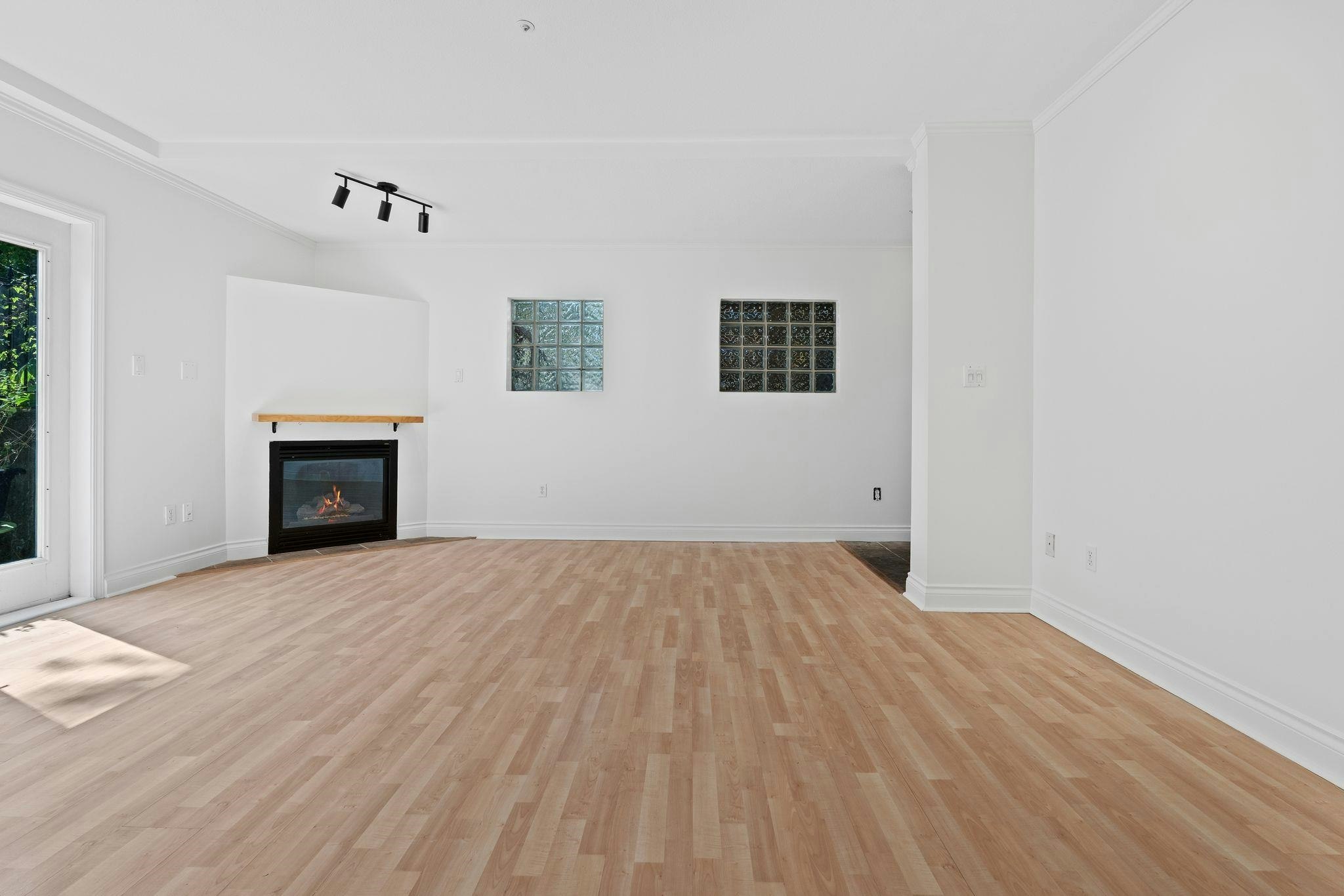 3027 W 7th Avenue, Vancouver, BC, V6K 1Z7 - 15