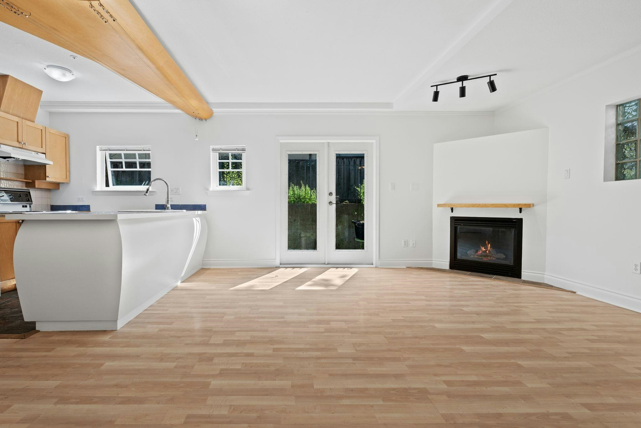 3027 W 7th Avenue, Vancouver, BC, V6K 1Z7 - 14