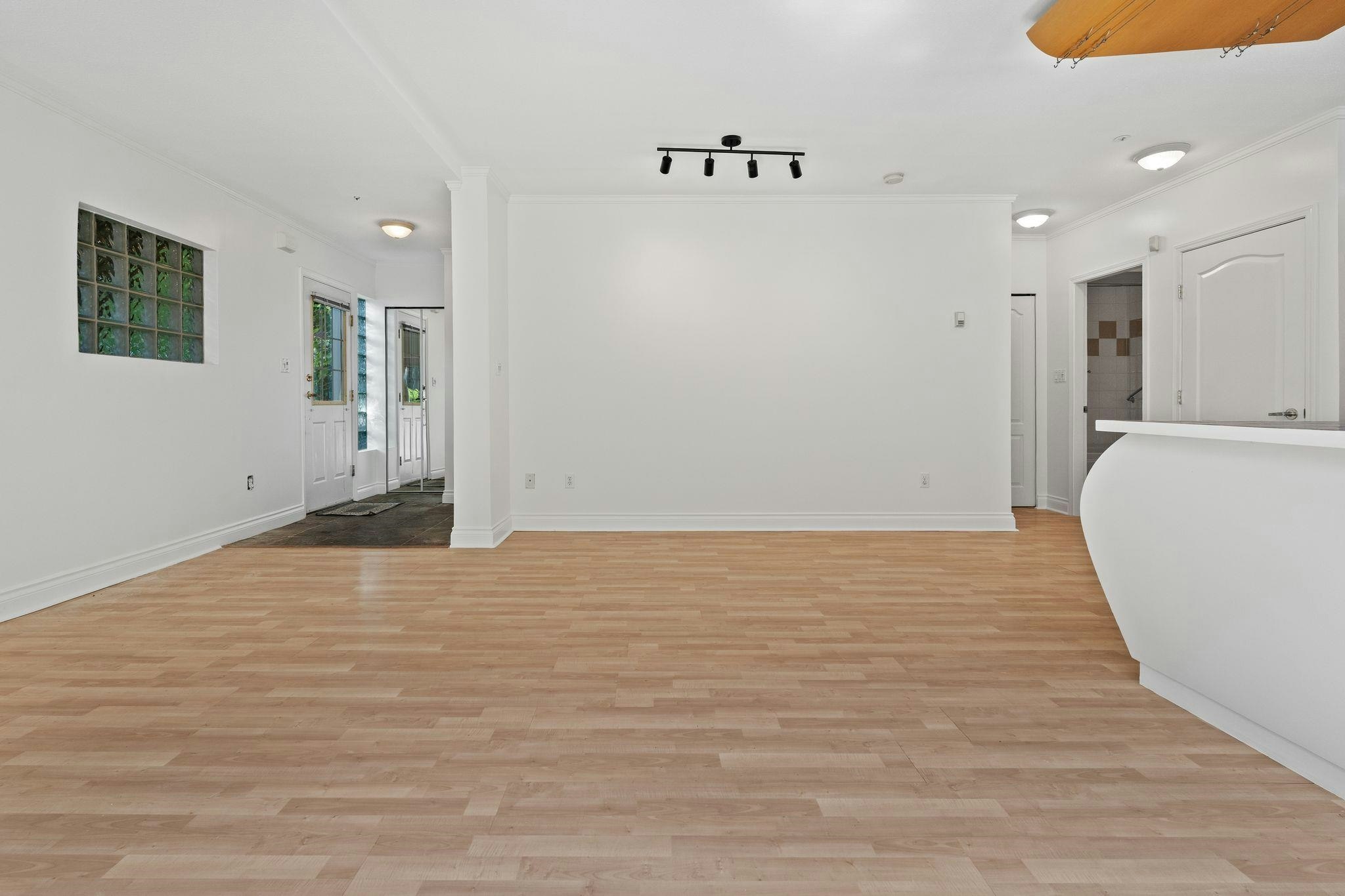 3027 W 7th Avenue, Vancouver, BC, V6K 1Z7 - 18