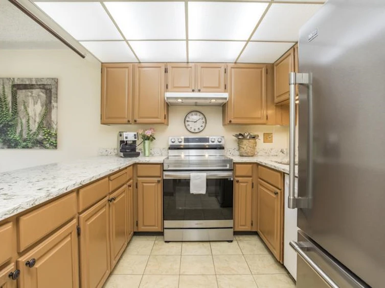 46-10391 No. 3 Road, Richmond, BC, V7A 4V2 - 10