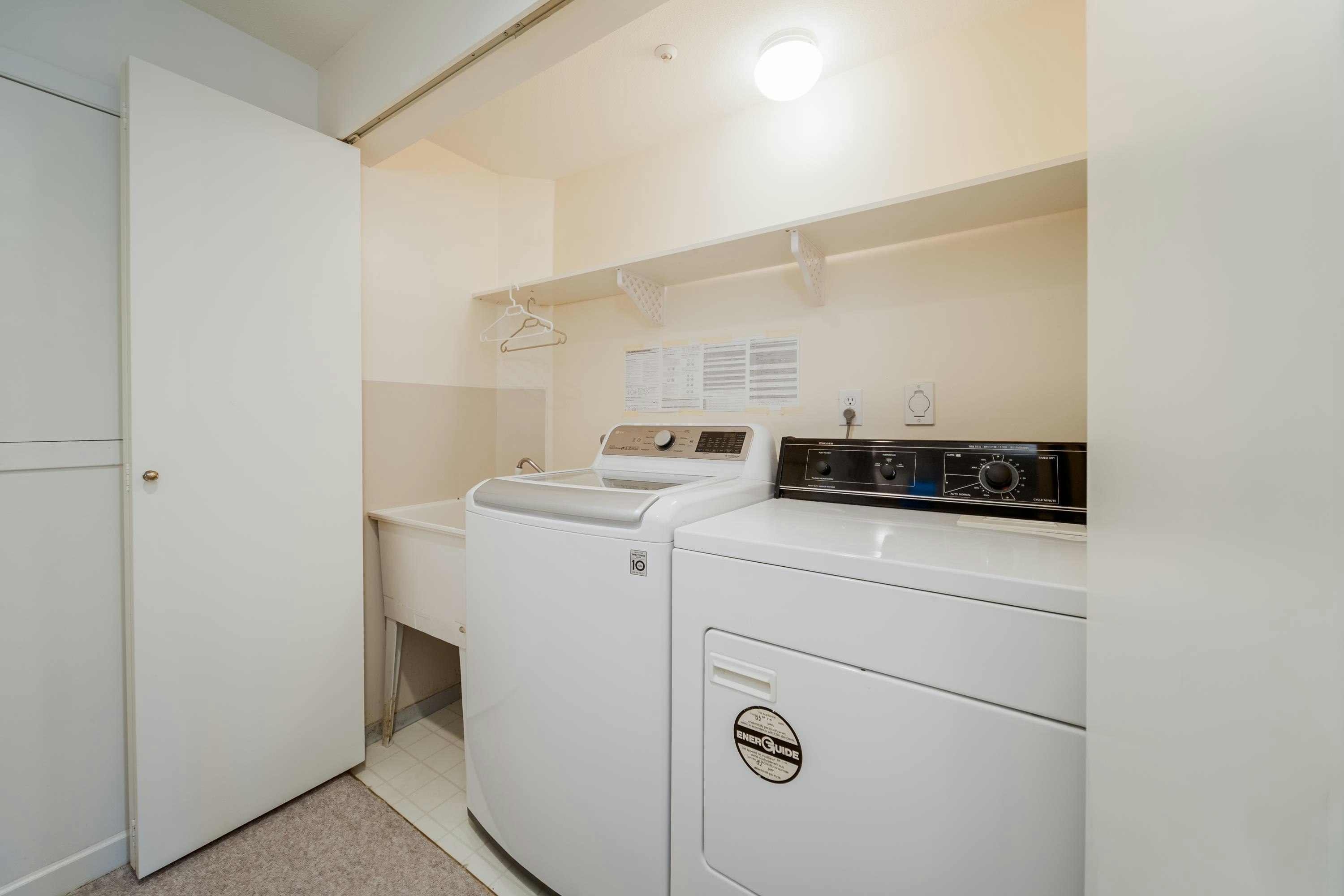 4682 W 14th Avenue, Vancouver, BC, V6R 2Y6 - 28