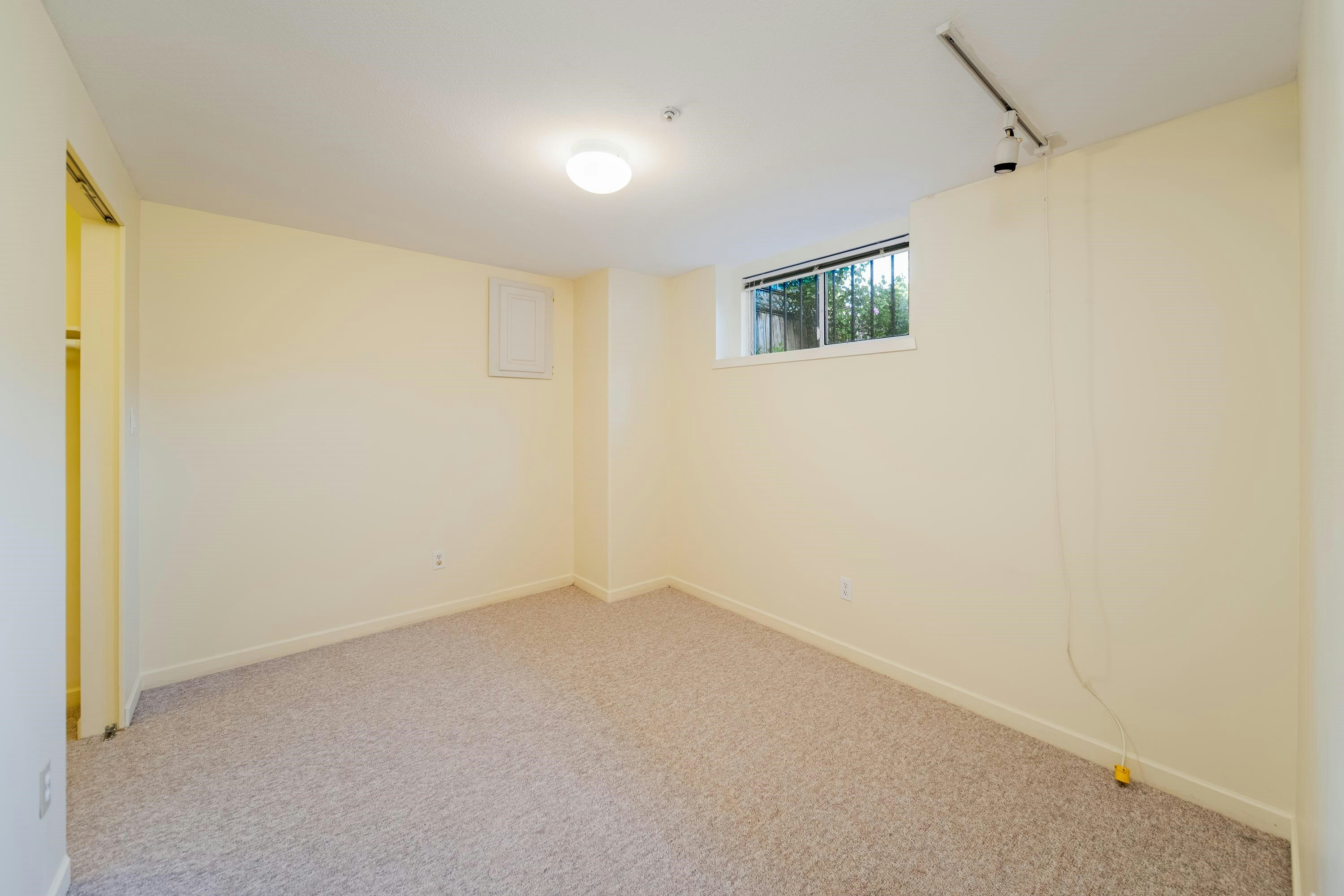 4682 W 14th Avenue, Vancouver, BC, V6R 2Y6 - 25