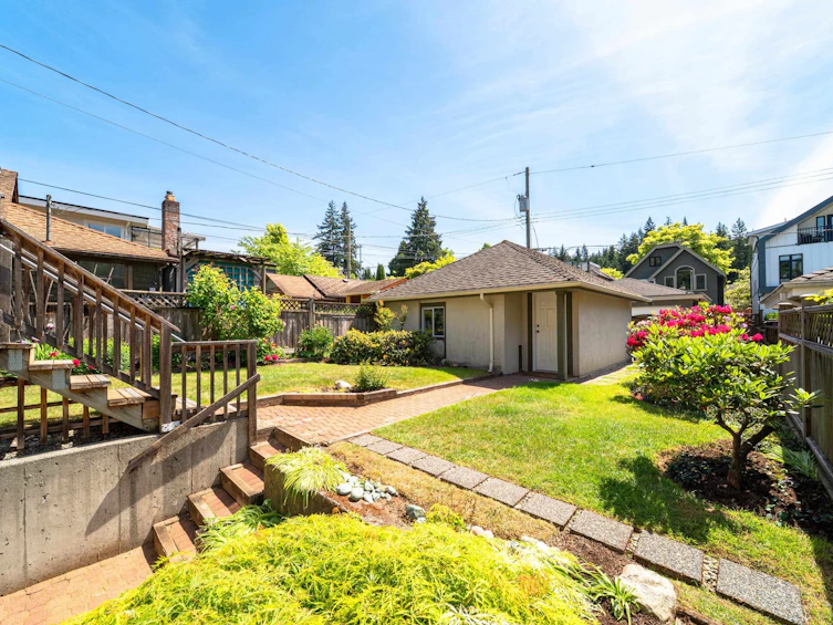 4682 W 14th Avenue, Vancouver, BC, V6R 2Y6 - 30