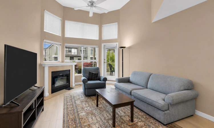 303-70 Richmond Street