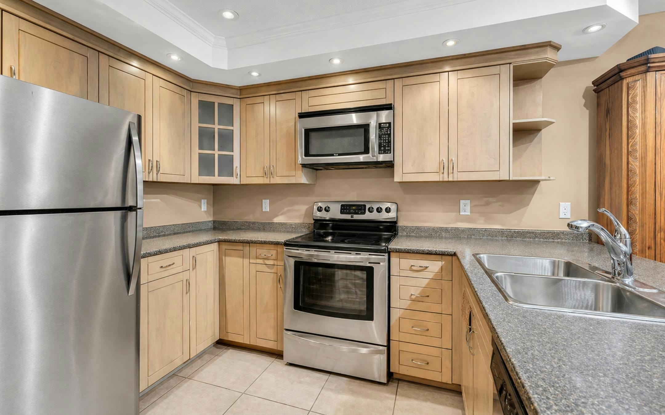 303-70 Richmond Street, New Westminster, BC, T6W 2N4 - 13