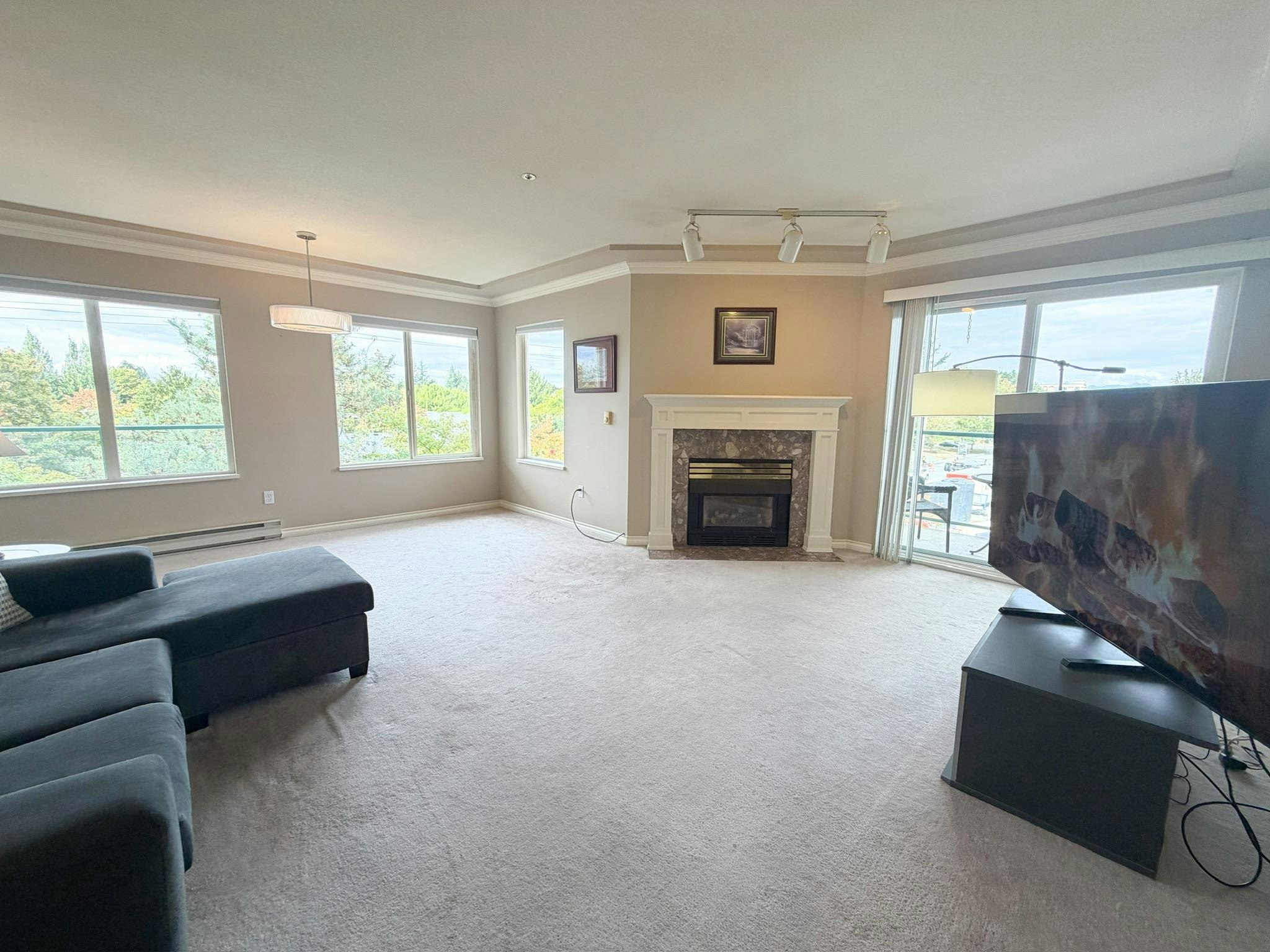 404-20433 53 Avenue - 4