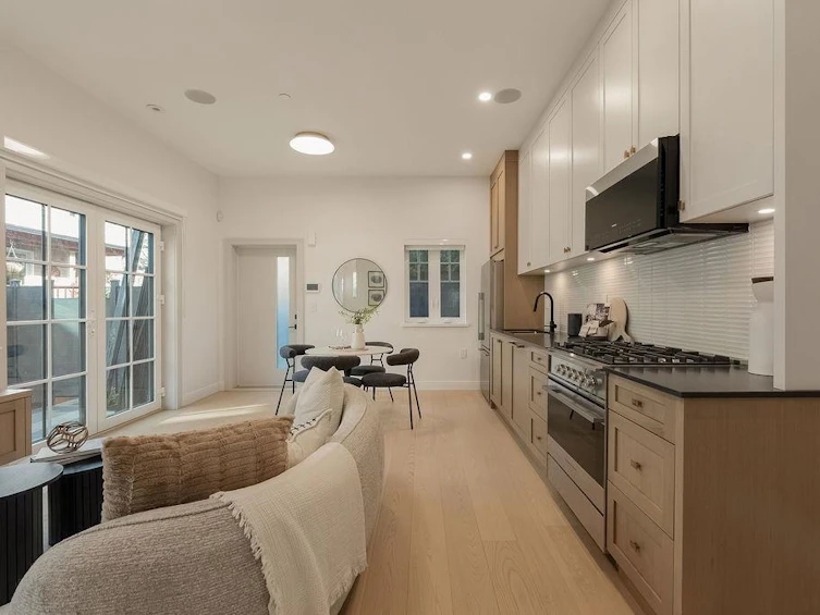 2544 Grant Street, Vancouver, BC, V5K 3G7 - 6