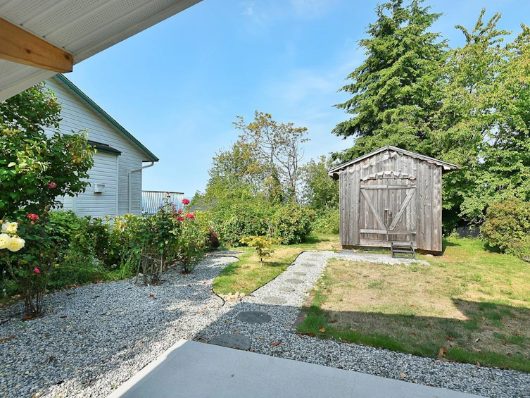 4871 Blueberry Place, Sechelt, BC, V7Z 0G2 - 4
