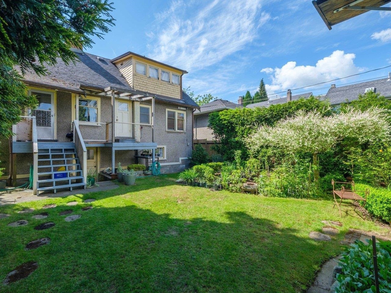 8510 Montcalm Street, Vancouver, BC, V6P 4P7 - 18