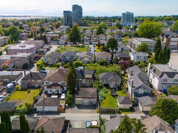 8510 Montcalm Street, Vancouver, BC, V6P 4P7 - 26