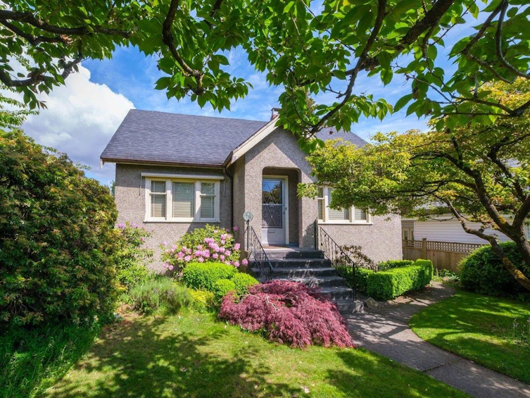 8510 Montcalm Street, Vancouver, BC, V6P 4P7
