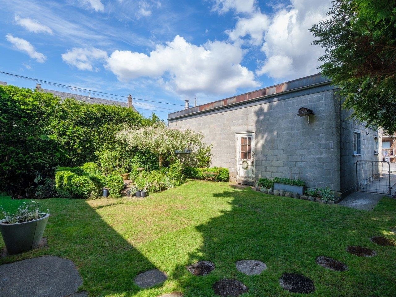 8510 Montcalm Street, Vancouver, BC, V6P 4P7 - 17