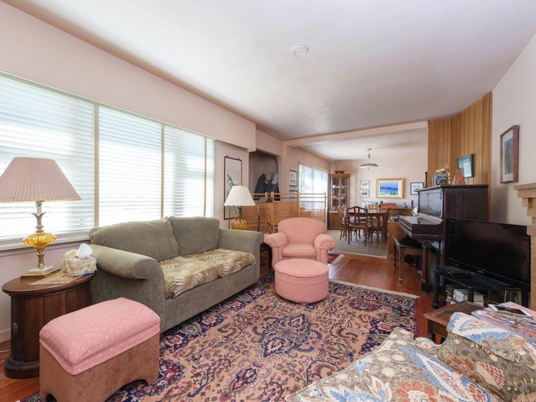 8510 Montcalm Street, Vancouver, BC, V6P 4P7 - 4