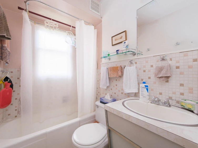 8510 Montcalm Street, Vancouver, BC, V6P 4P7 - 15
