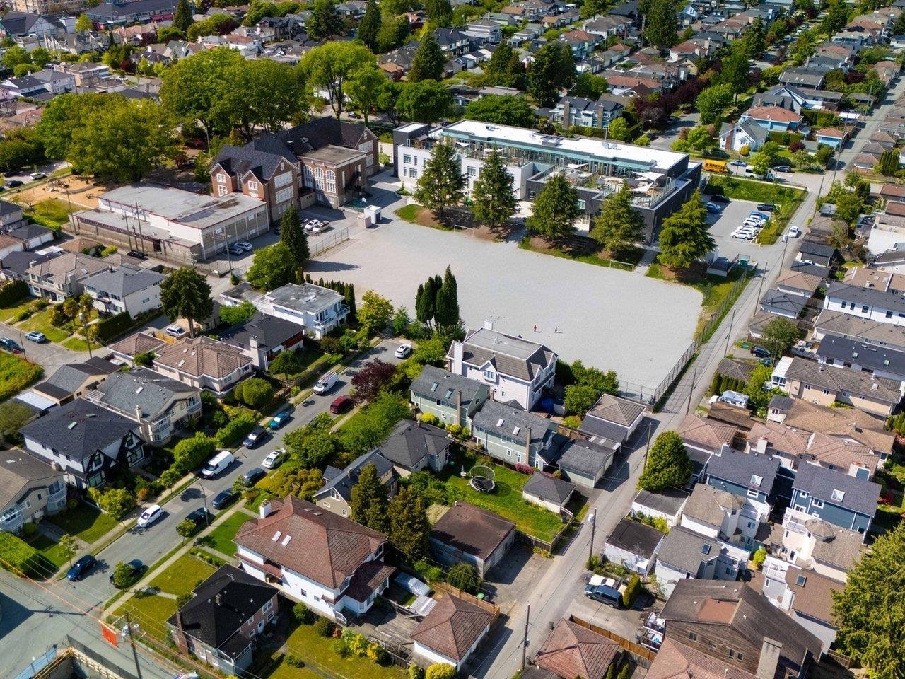 8510 Montcalm Street, Vancouver, BC, V6P 4P7 - 29