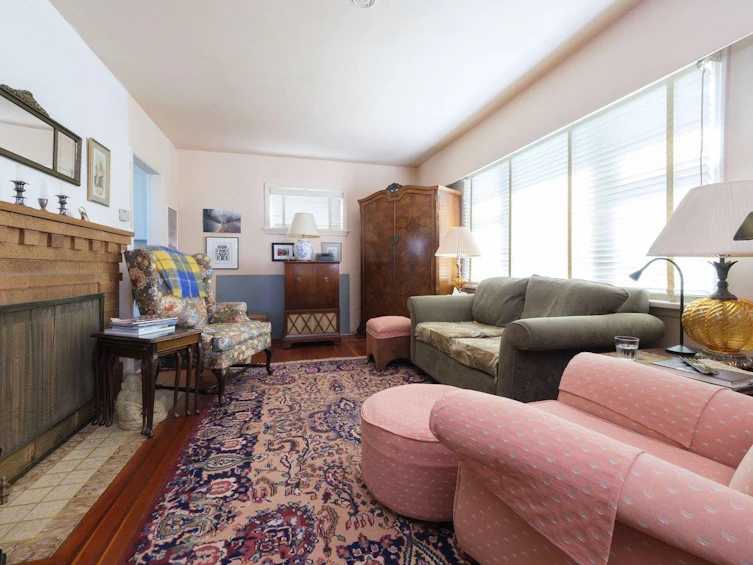 8510 Montcalm Street, Vancouver, BC, V6P 4P7 - 2