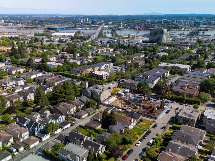 8510 Montcalm Street, Vancouver, BC, V6P 4P7 - 35