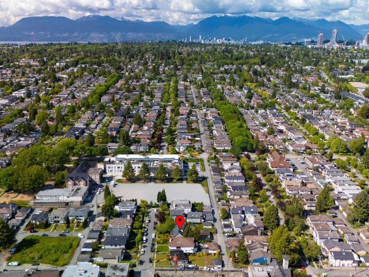 8510 Montcalm Street, Vancouver, BC, V6P 4P7 - 30