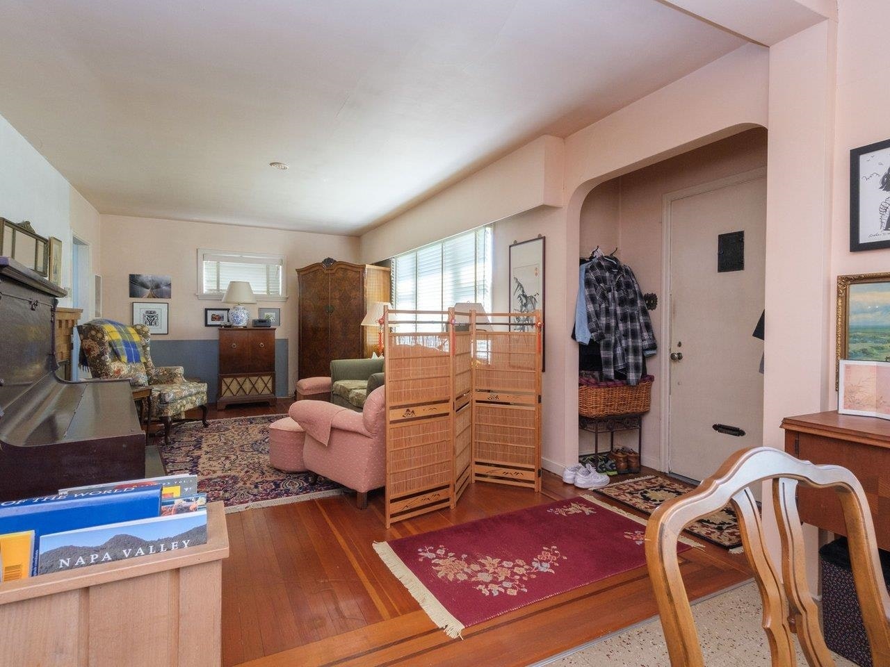 8510 Montcalm Street, Vancouver, BC, V6P 4P7 - 9
