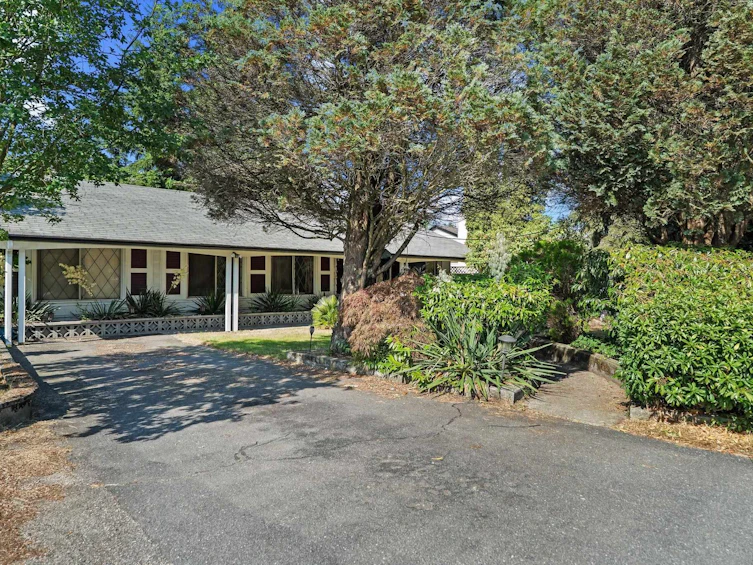 1454 Sowden Street, North Vancouver, BC, V7P 1M1 - 2