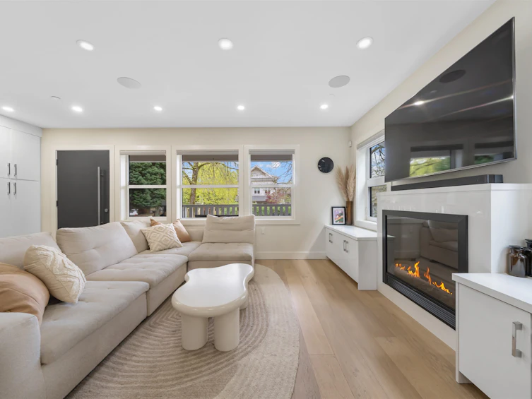 1758 E 14th Avenue, Vancouver, BC, V5N 2E2 - 2