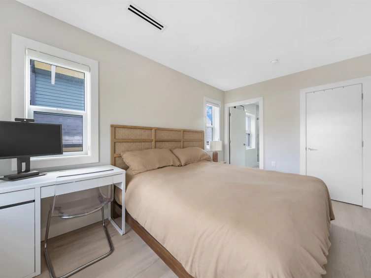 1758 E 14th Avenue, Vancouver, BC, V5N 2E2 - 14