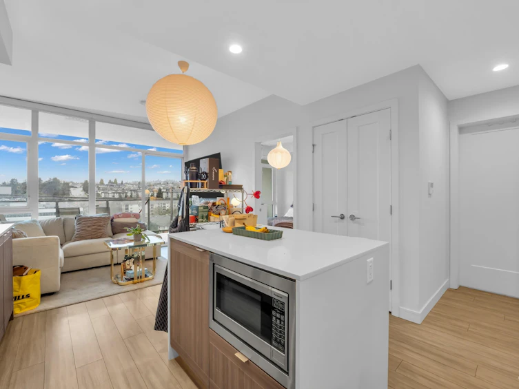 1105-2351 Beta Avenue, Burnaby, BC, V5C 0M2 - 2
