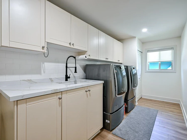 9709 Crown Crescent, Surrey, BC, V3V 2T7 - 39