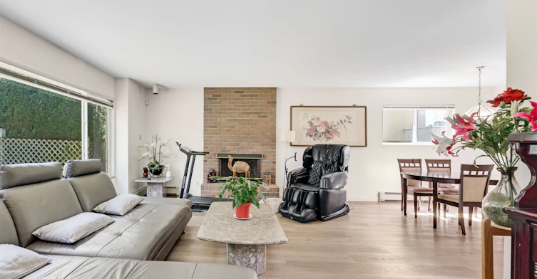 Front unit-8607 Selkirk Street, Vancouver, BC, V6P 4J2 - 2