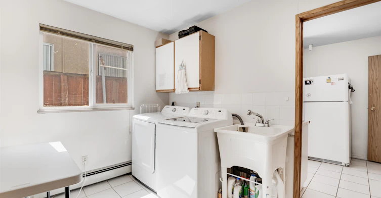 Front unit-8607 Selkirk Street, Vancouver, BC, V6P 4J2 - 8