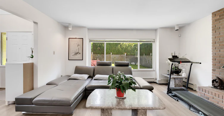 Front unit-8607 Selkirk Street, Vancouver, BC, V6P 4J2 - 3