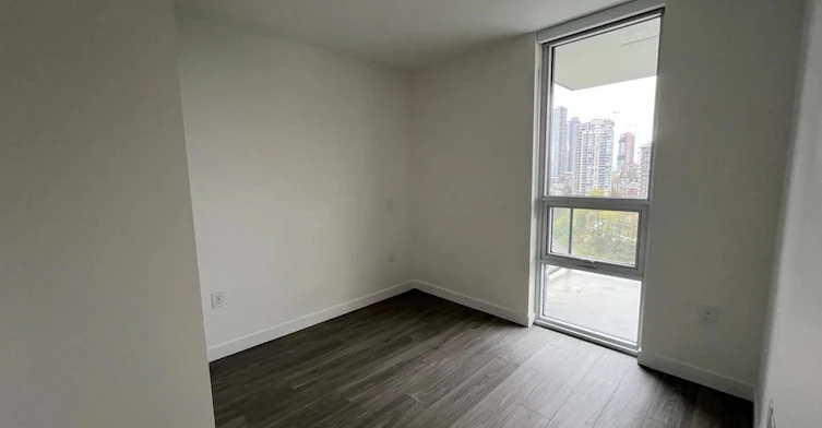 17XX-2135 Springer Avenue, Burnaby, BC, V5B 2Z6 - 4