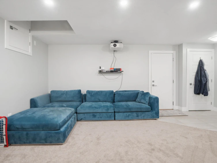 1402 Shay Street, Coquitlam, BC, V3E 0L5 - 32