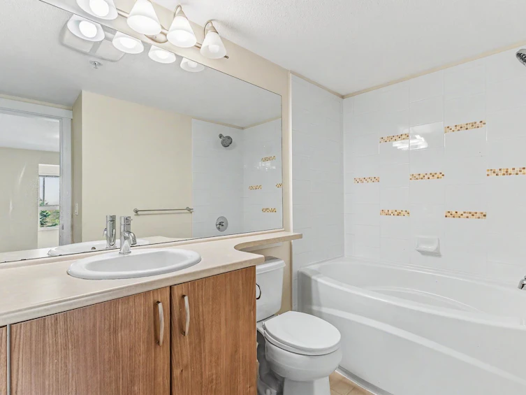 201-3082 Dayanee Springs Boulevard, Coquitlam, BC, V3E 0A3 - 14