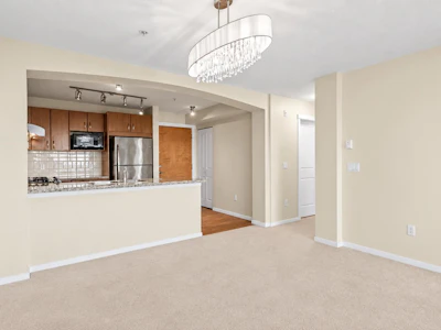 201-3082 Dayanee Springs Boulevard - 5