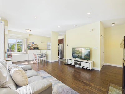 141-7388 Macpherson Avenue - 2