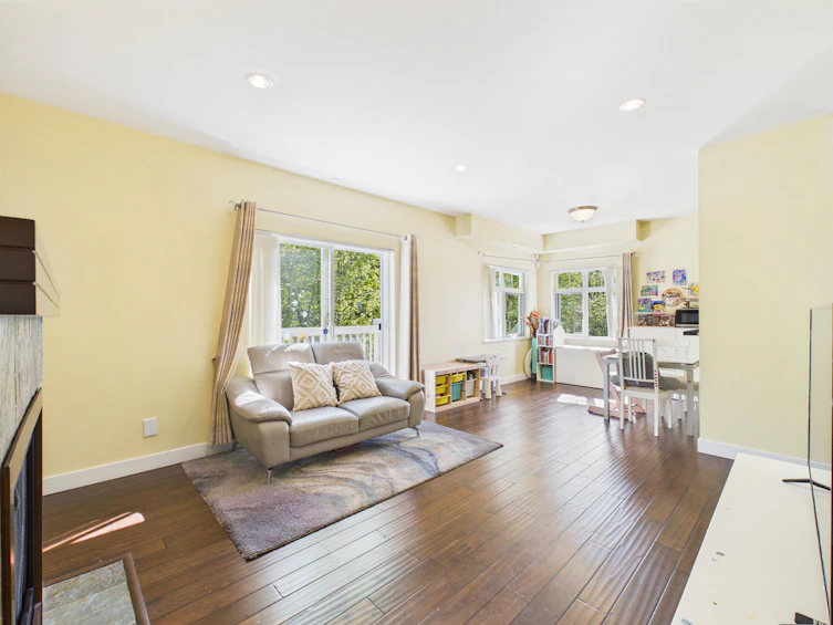 141-7388 Macpherson Avenue, Burnaby, BC, V5J 0A1