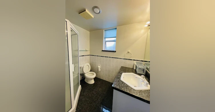 7100 Ridgeview Drive, Burnaby, BC, V5A 4V3 - 10