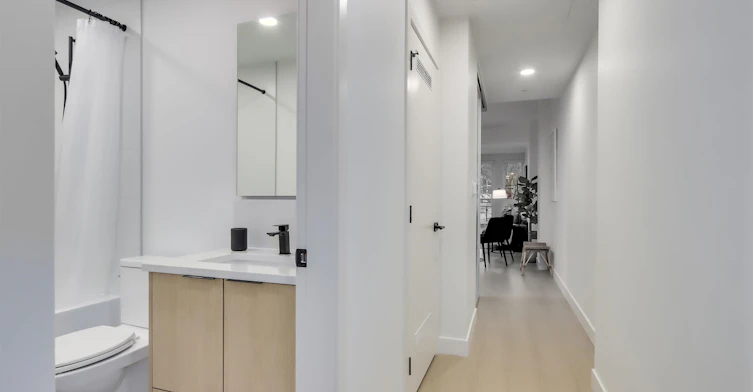 41*-422 E 3rd Street, North Vancouver, BC, V7L 1G2 - 13