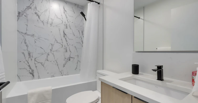 41*-422 E 3rd Street, North Vancouver, BC, V7L 1G2 - 12