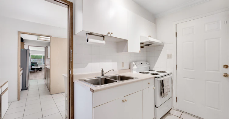 Back unit-8607 Selkirk Street, Vancouver, BC, V6P 4J2 - 6