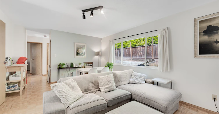 Back unit-8607 Selkirk Street, Vancouver, BC, V6P 4J2 - 2