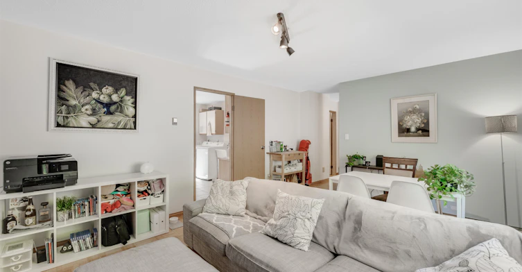 Back unit-8607 Selkirk Street, Vancouver, BC, V6P 4J2